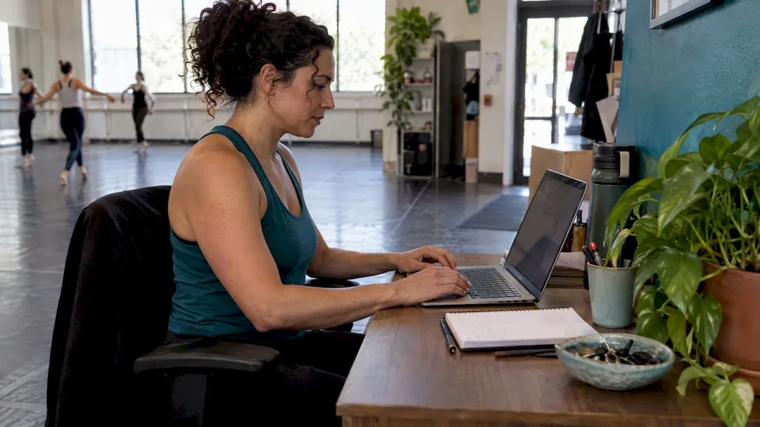 Studio owner setting up Google booking link