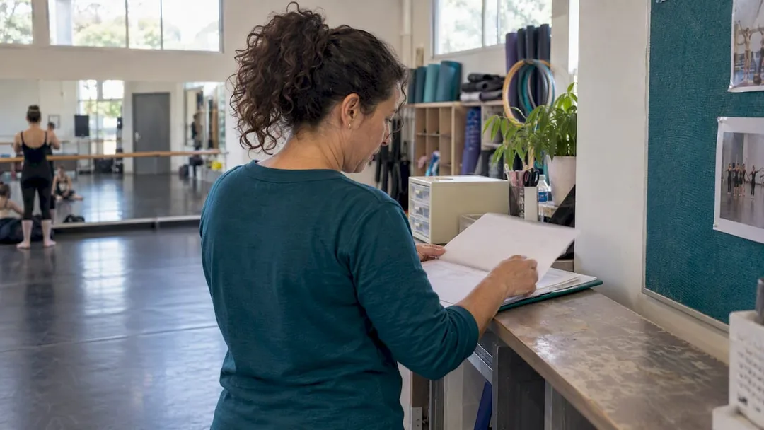 Coordinator opening an instructor roster